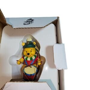 GROILER DISNEY CHRISTMAS MAGIC WINNIE THE POOH ORNAMENT